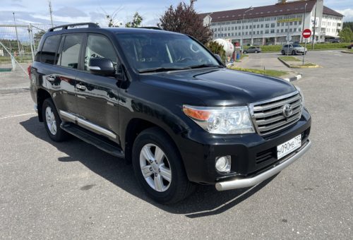 Toyota Land Cruiser 200