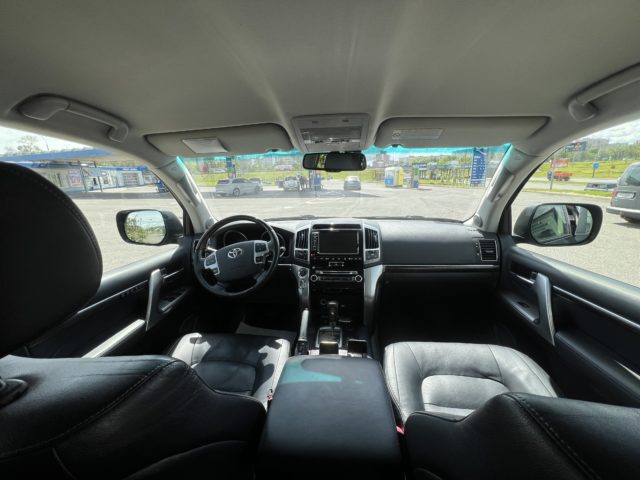 Toyota Land Cruiser 200